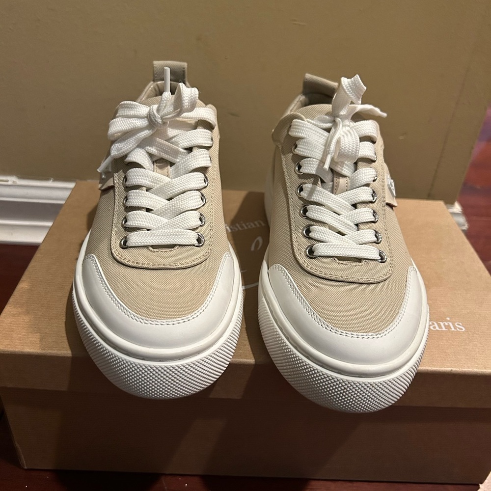 Christian Louboutin Simplerui Low Top Sneakers.